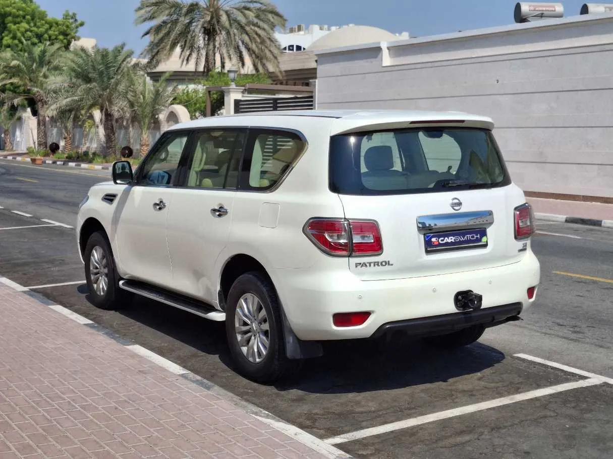 Car image 7