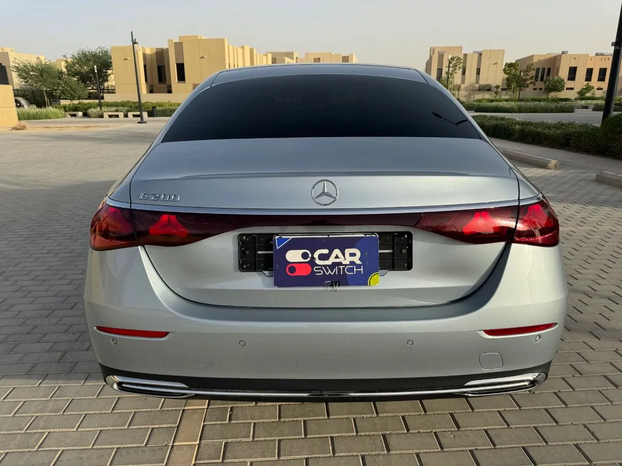 Car image 6