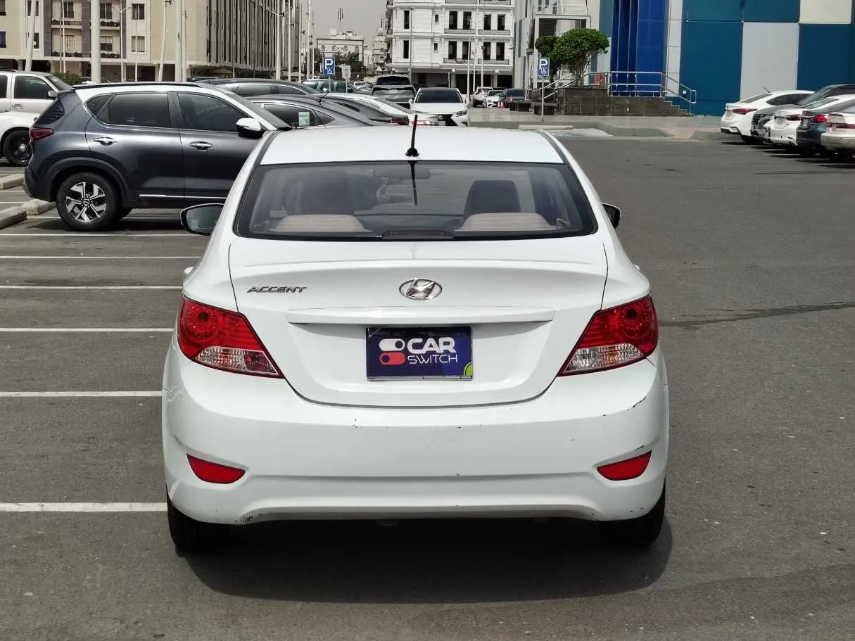 Car image 6