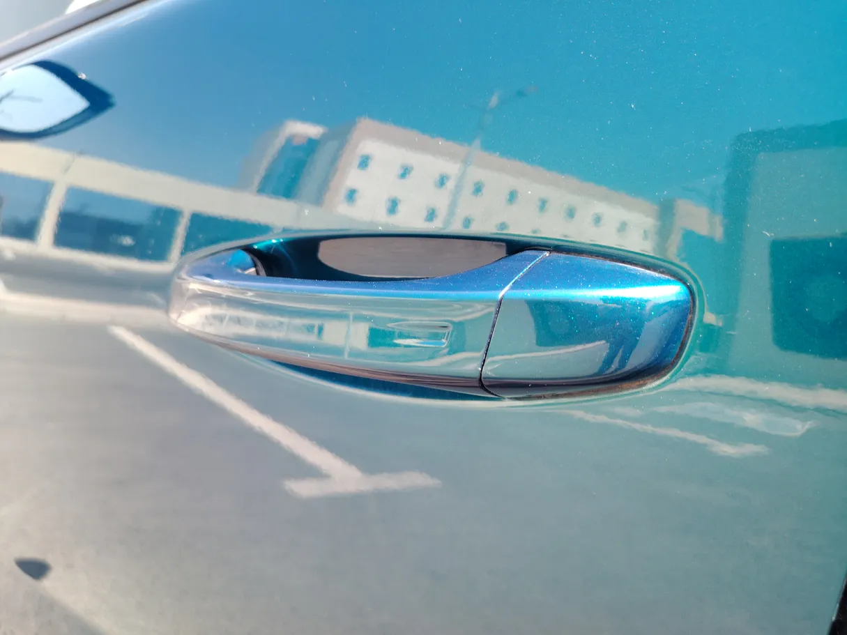 Car image 27