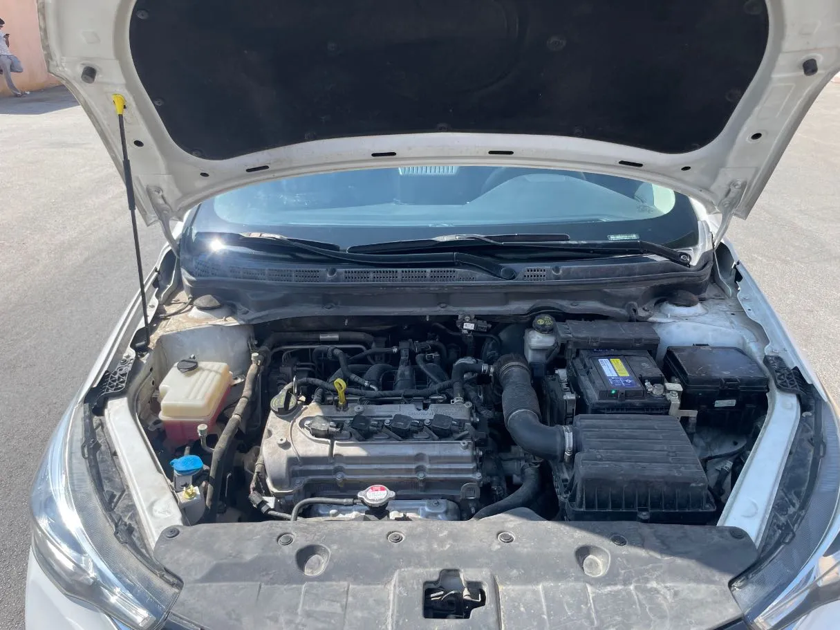 Car image 22