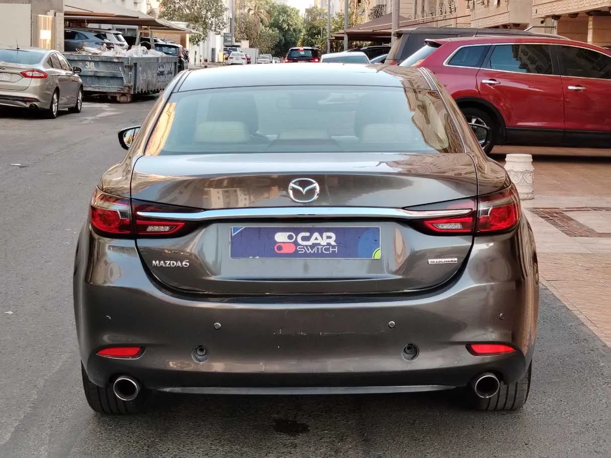 Car image 6