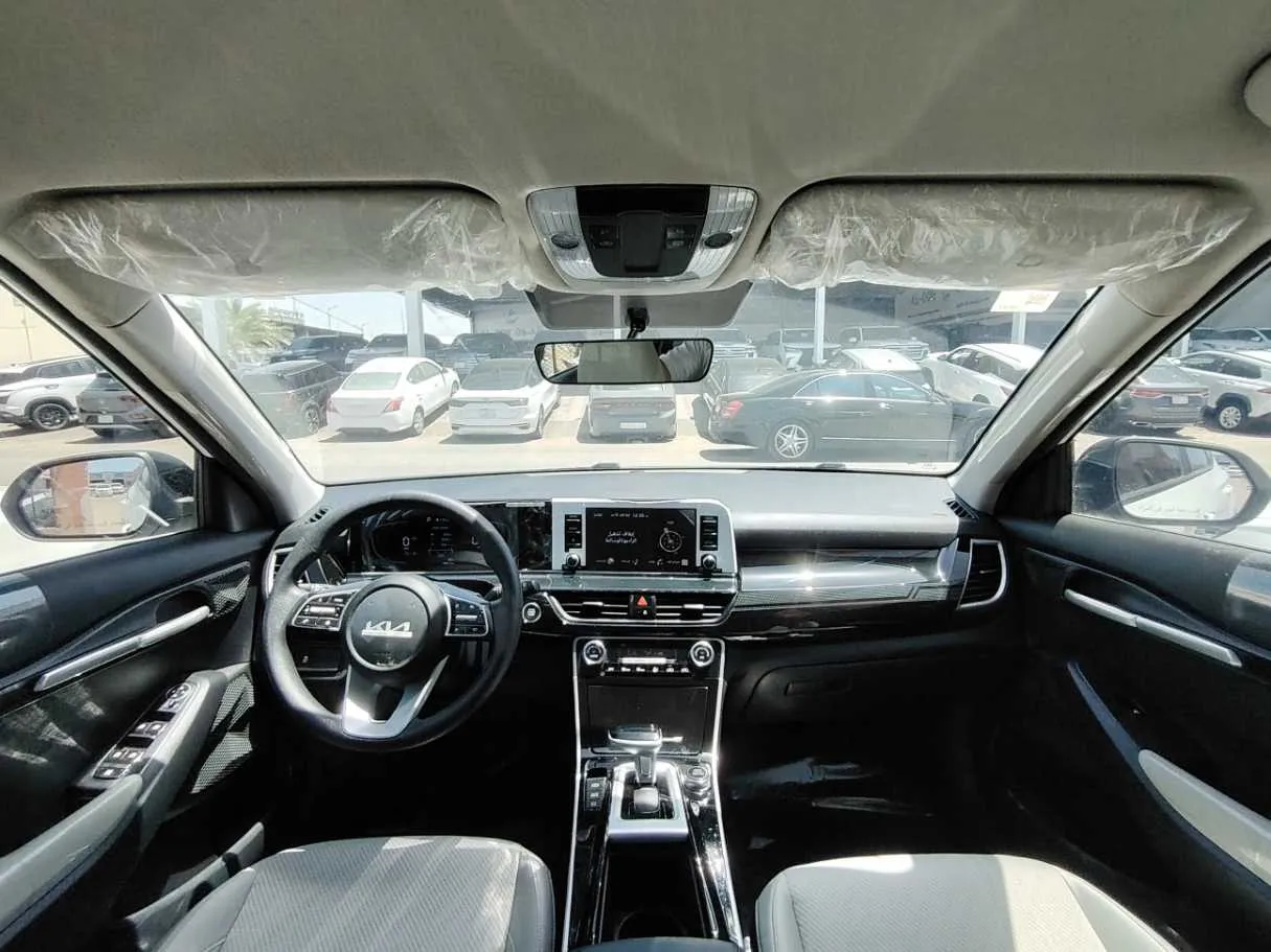 Car image 20