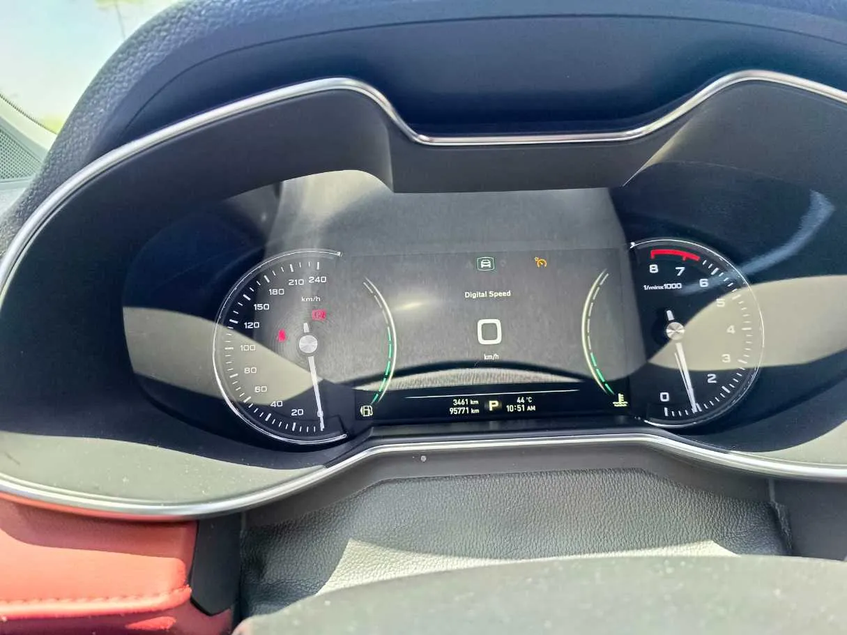 Car image 26
