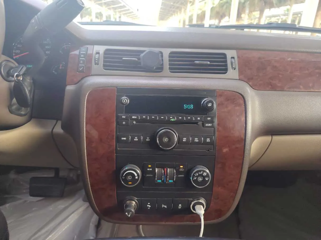 Car image 22