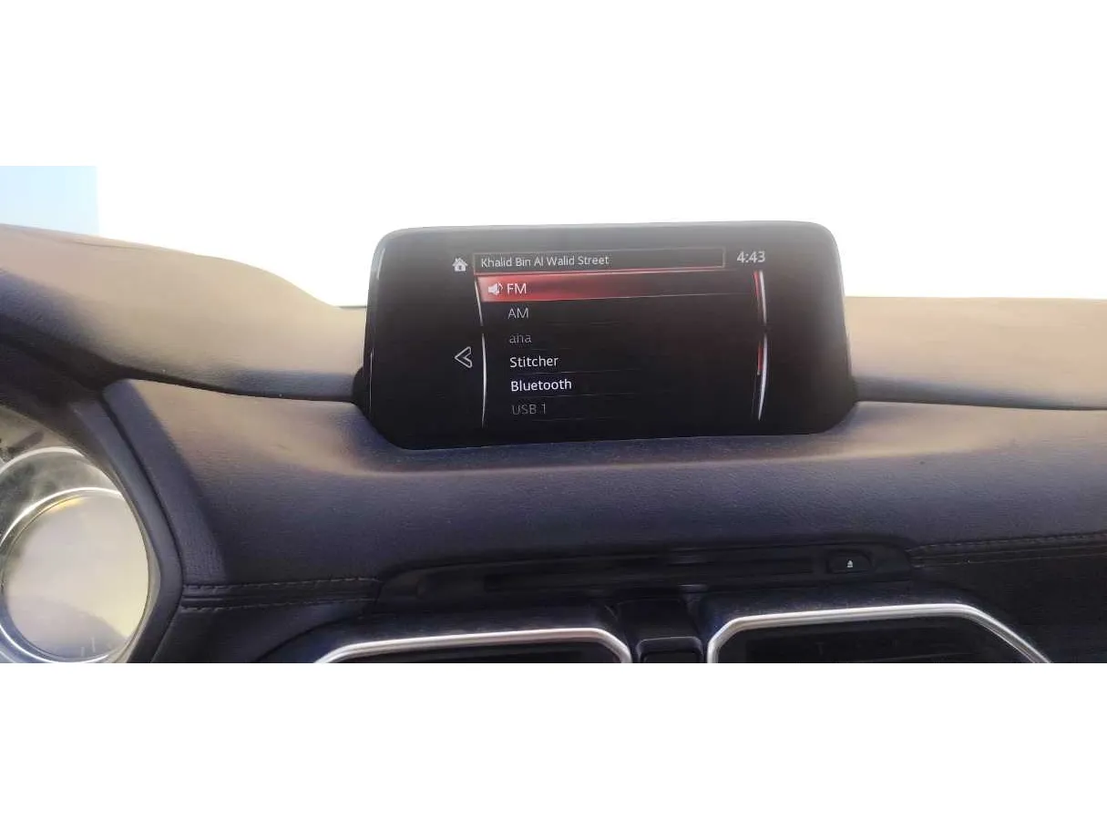 Car image 17