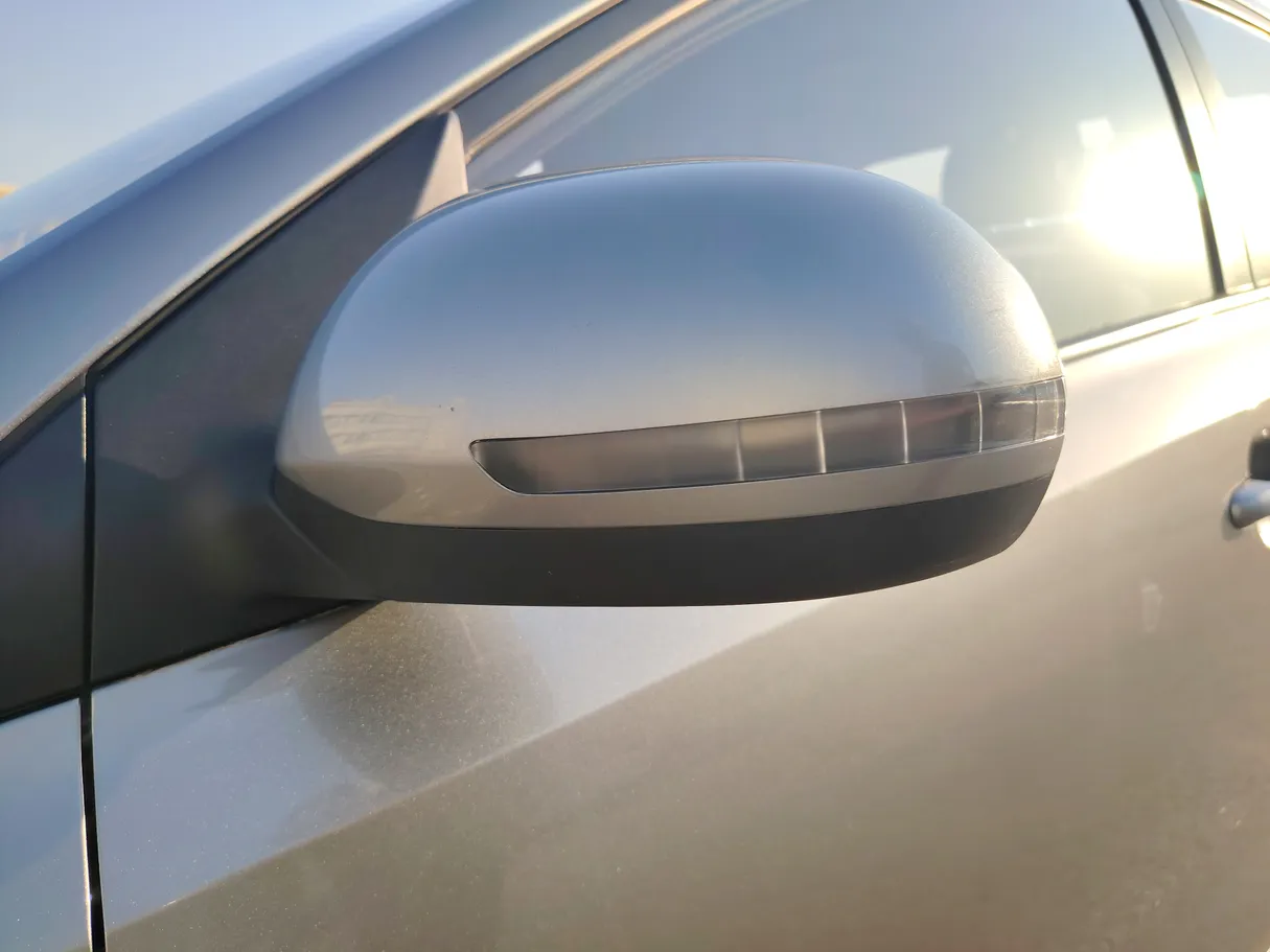 Car image 27