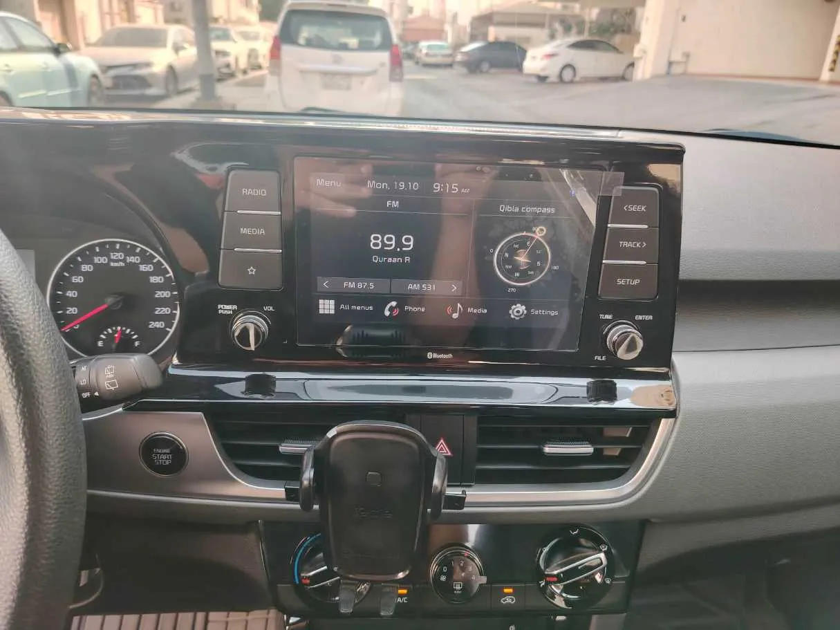 Car image 28