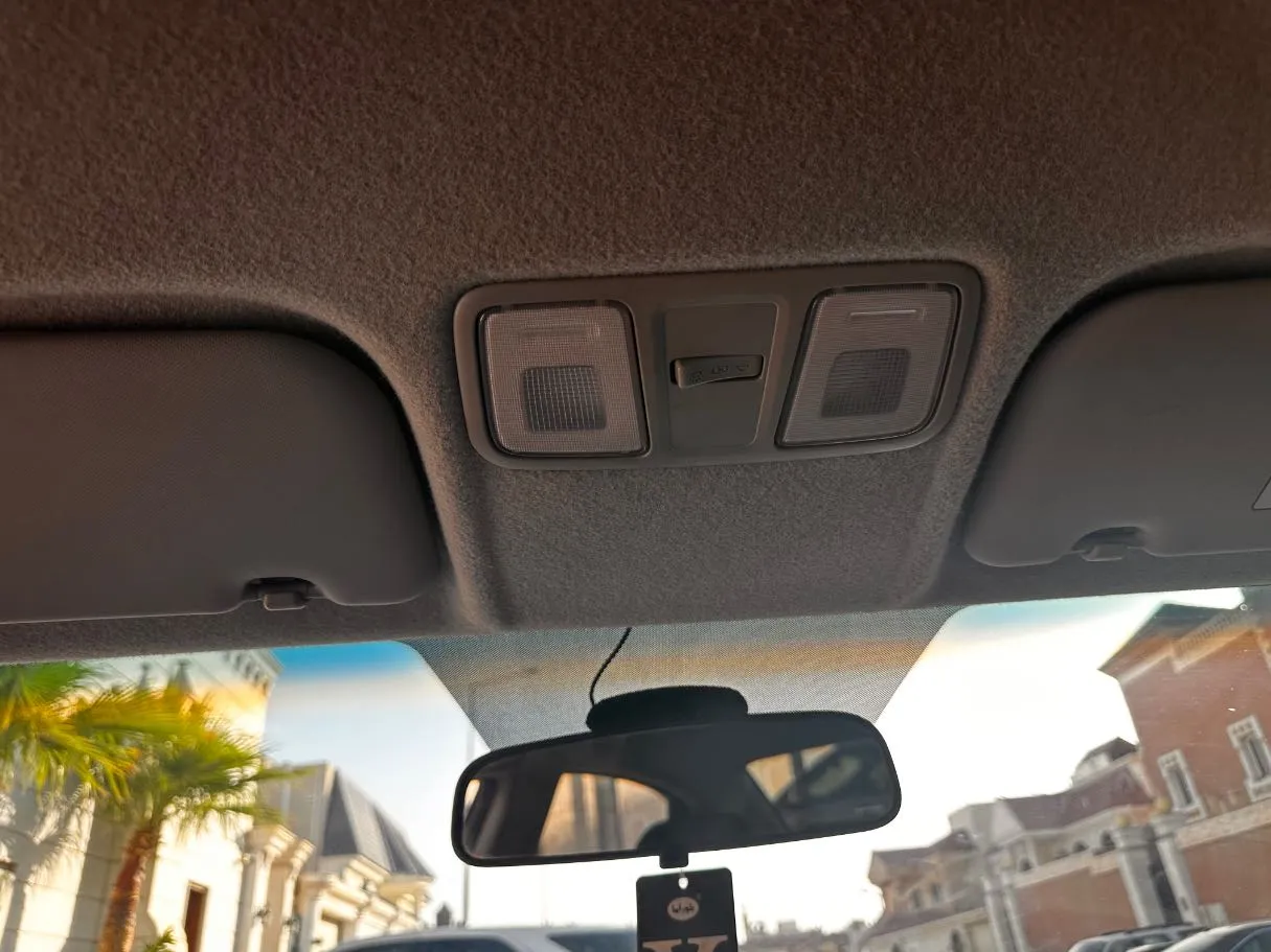Car image 21