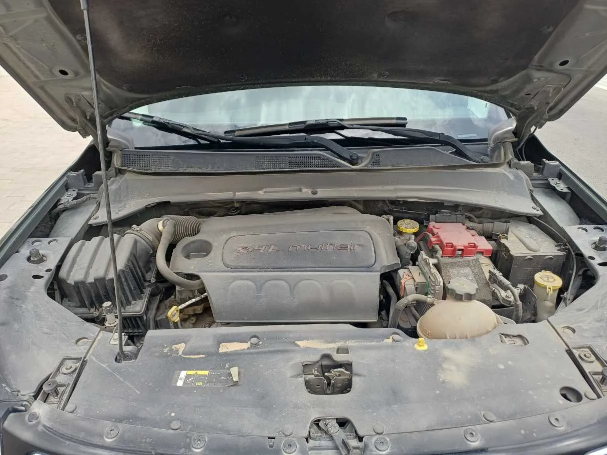 Car image 25