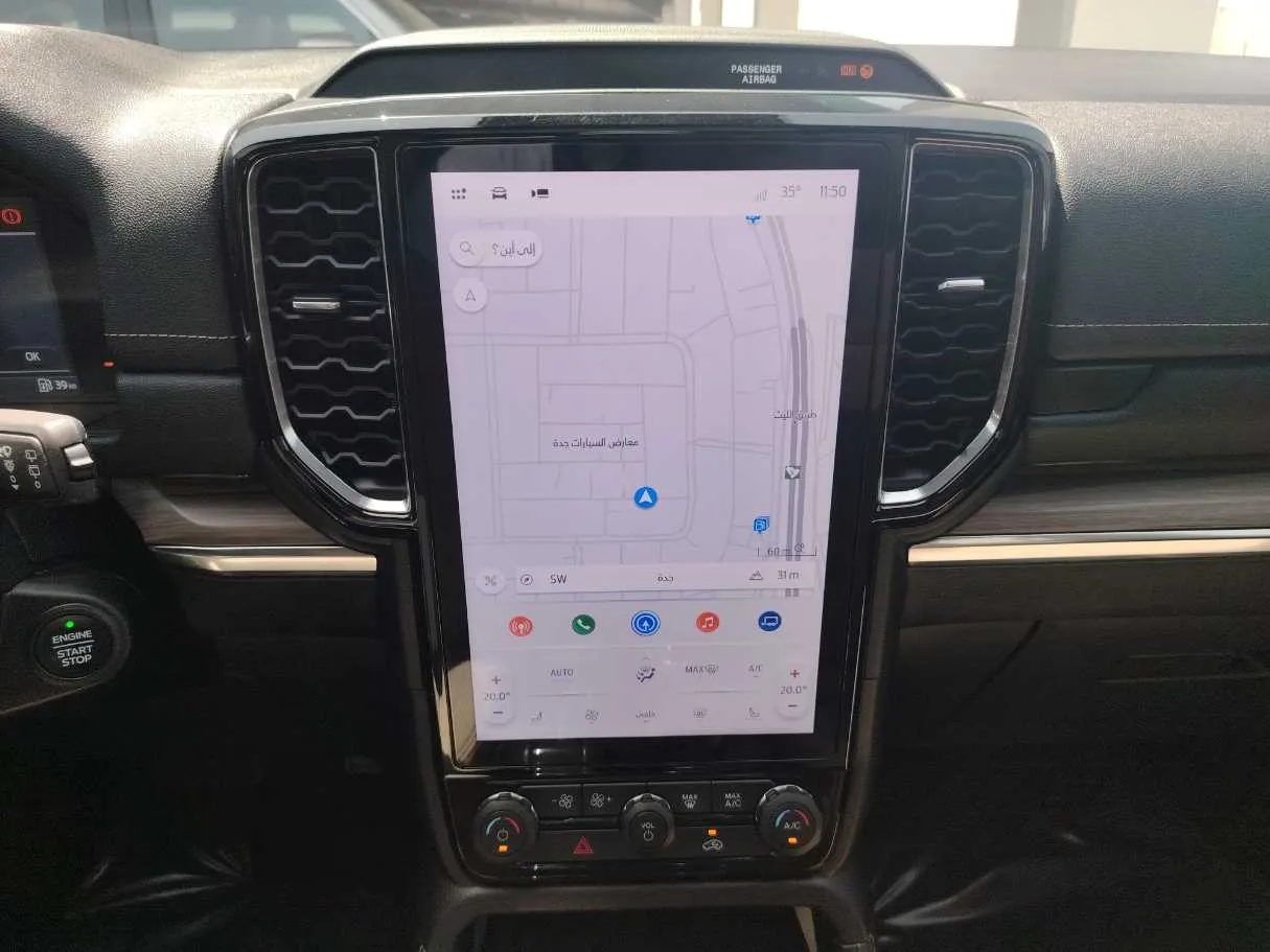 Car image 24