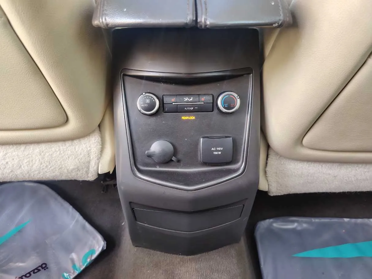 Car image 32
