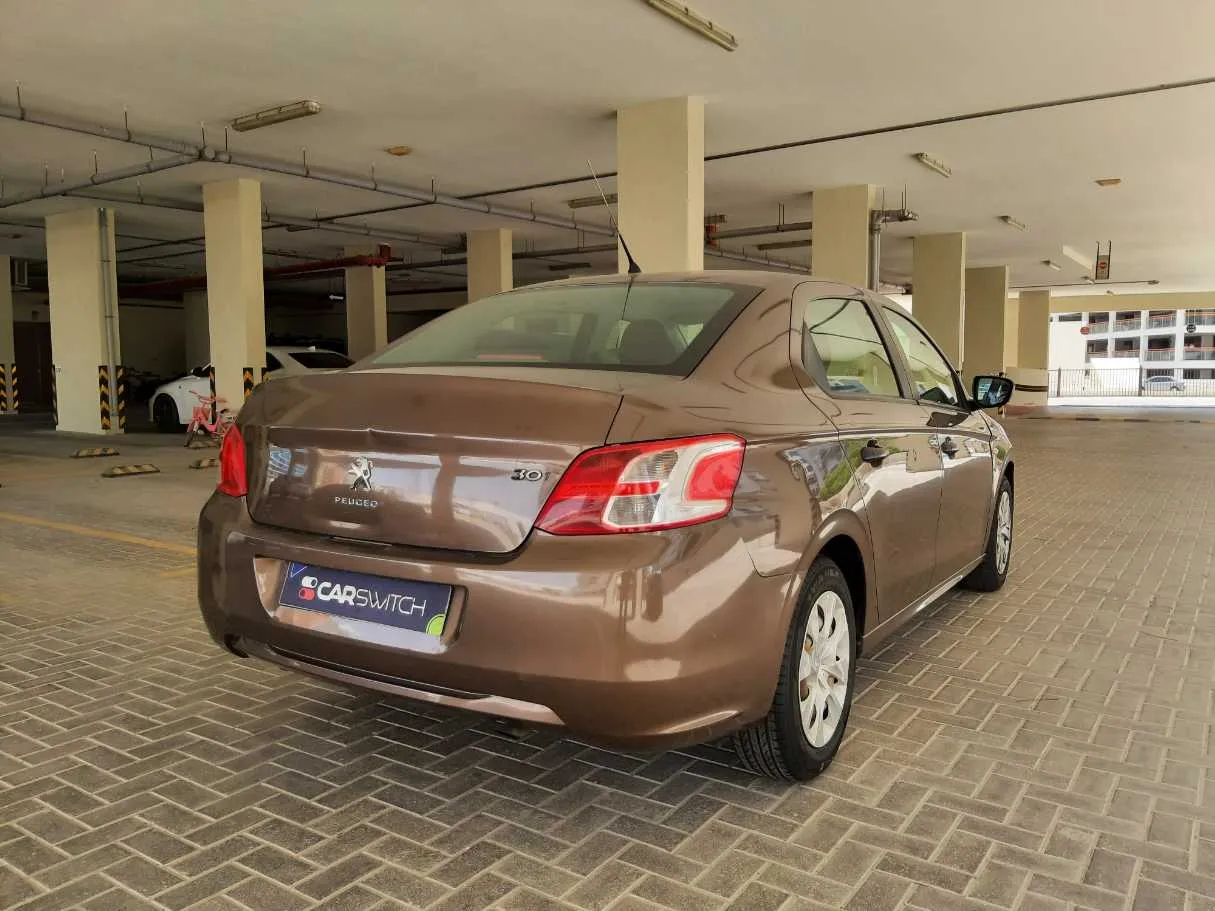 Car image 7