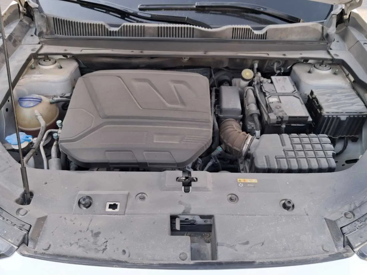 Car image 20