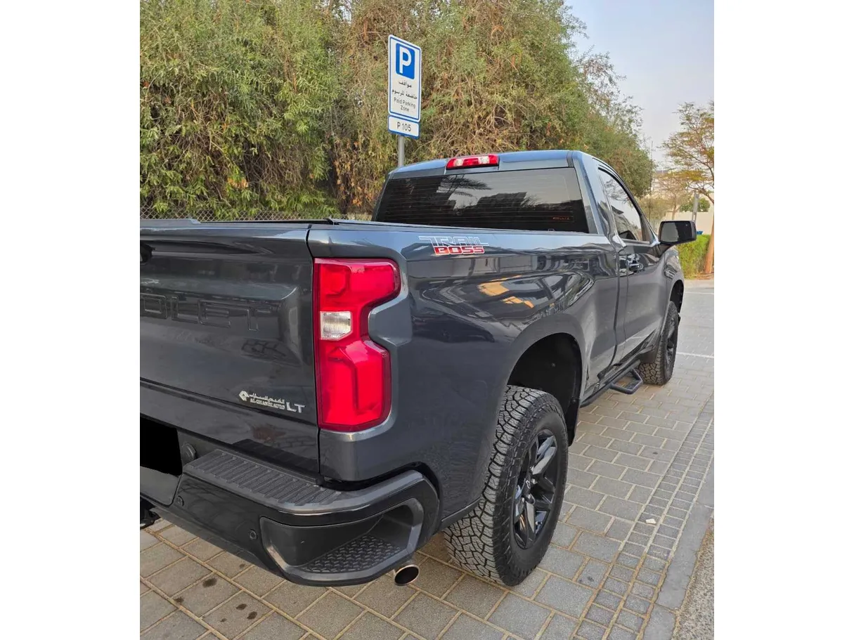 Car image 6