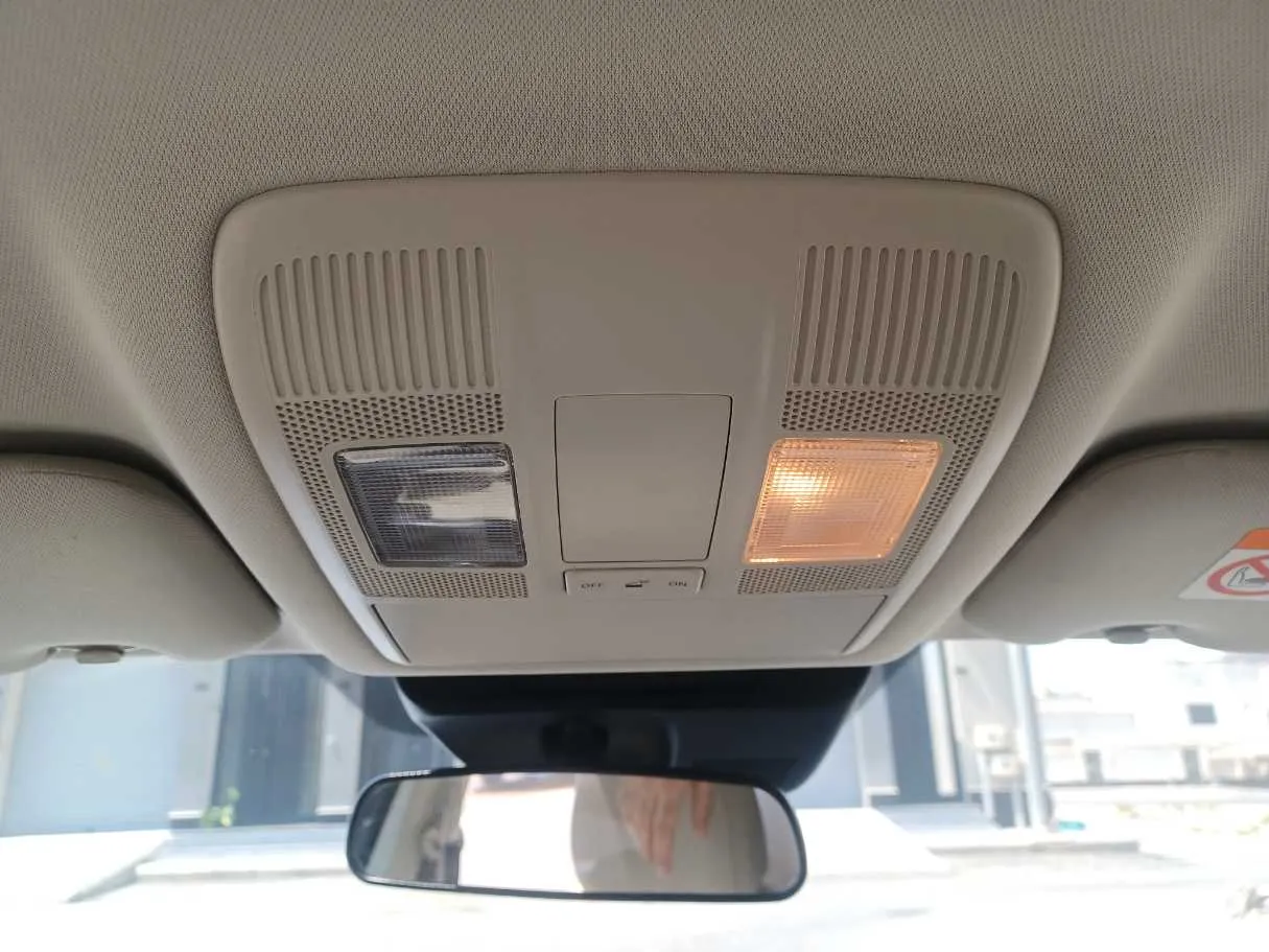 Car image 22