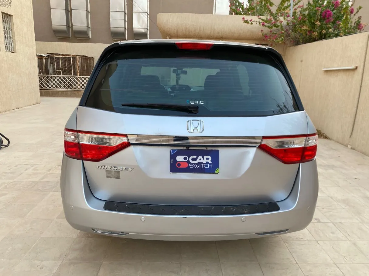 Car image 6