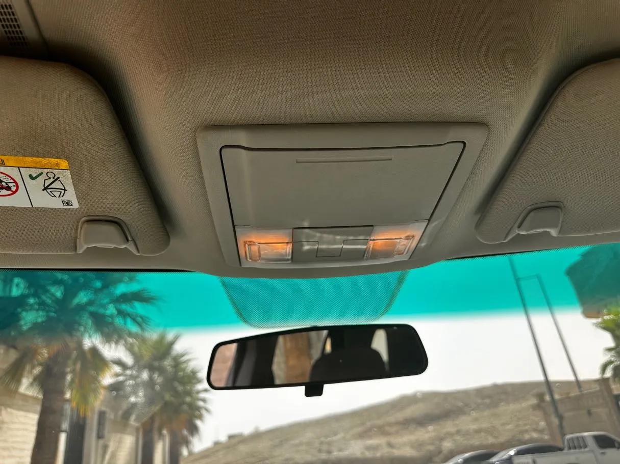 Car image 23