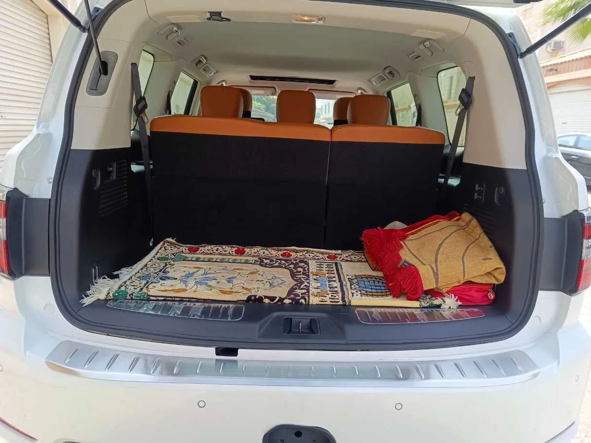 Car image 35