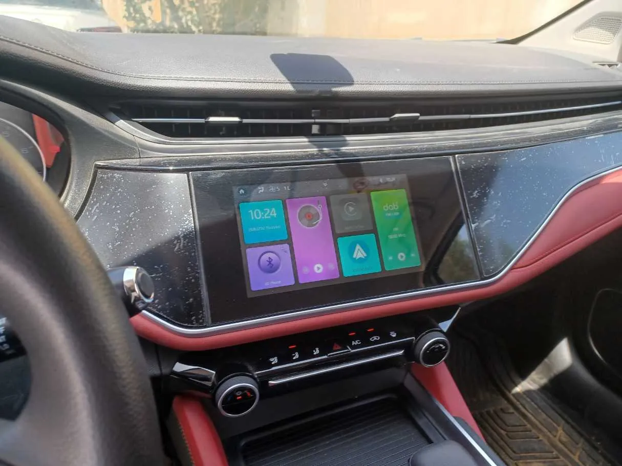 Car image 18
