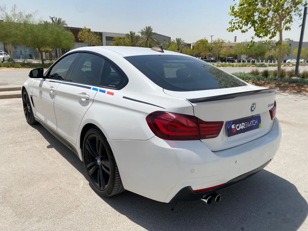 Car image 7