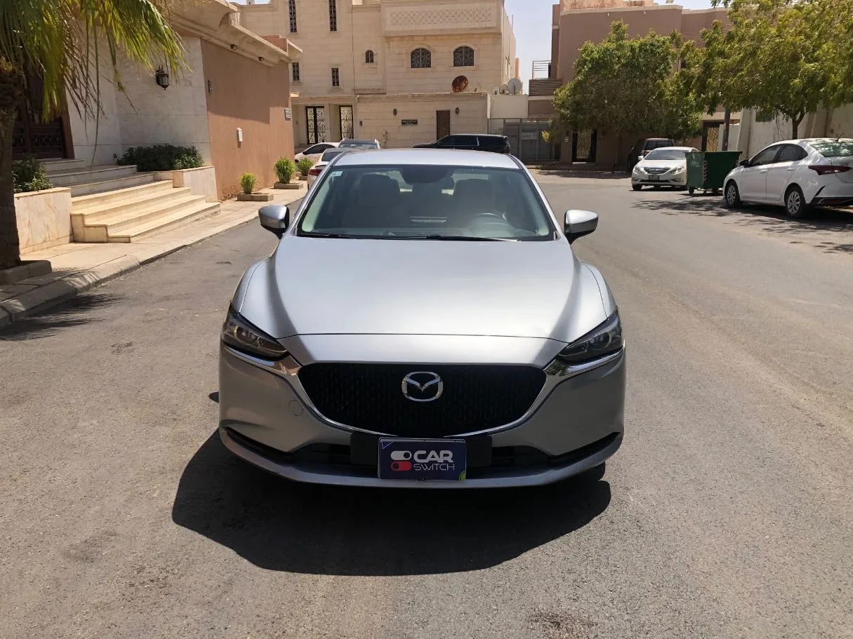 Car image 2