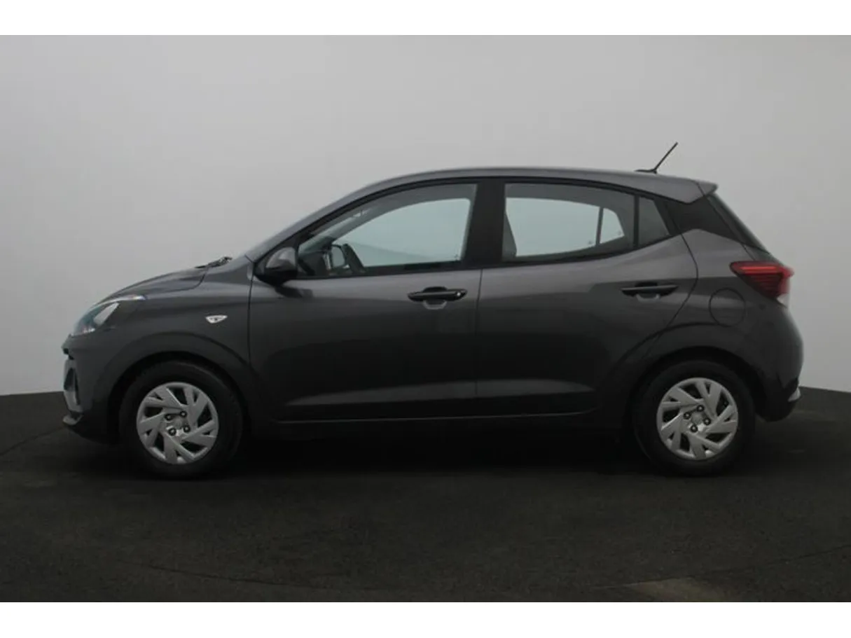 Car image 3