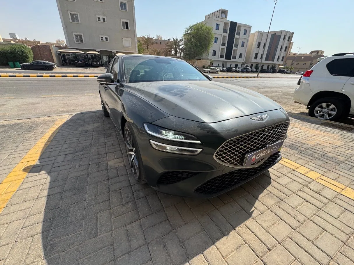 Car image 3
