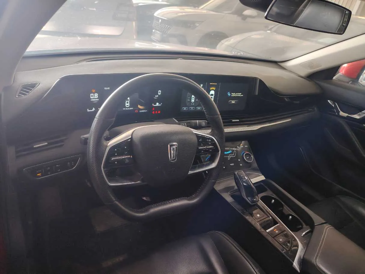Car image 15