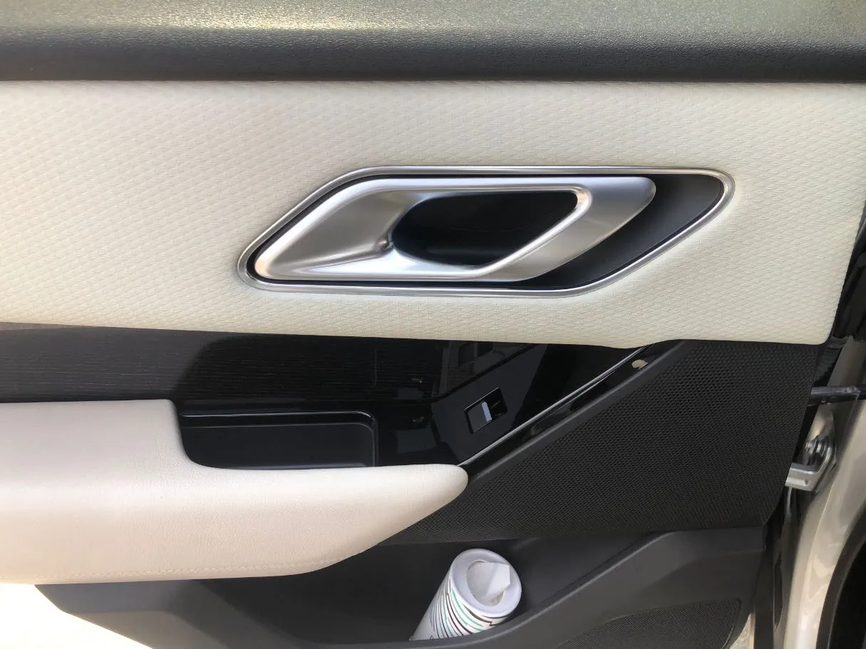 Car image 22