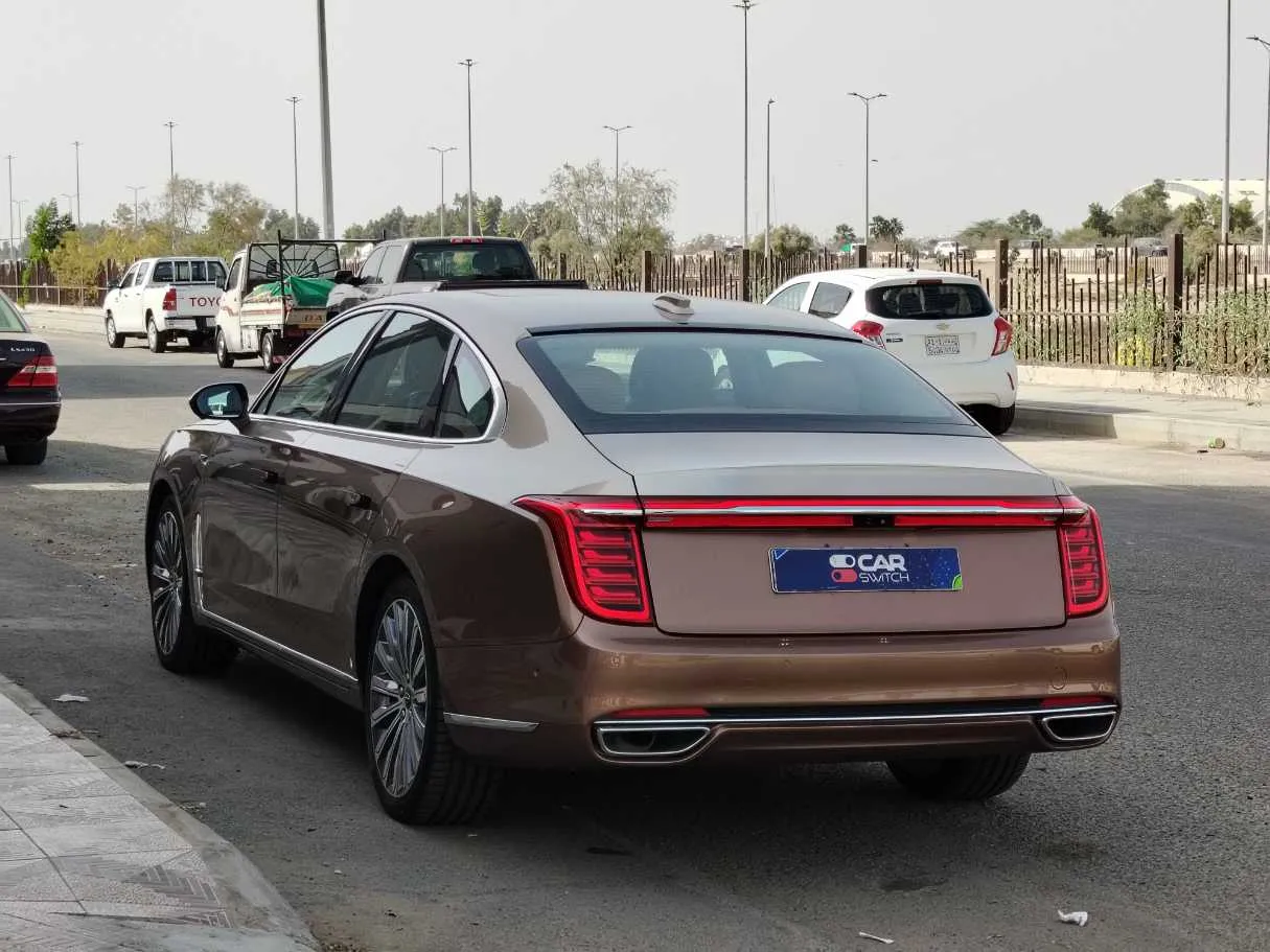 Car image 7