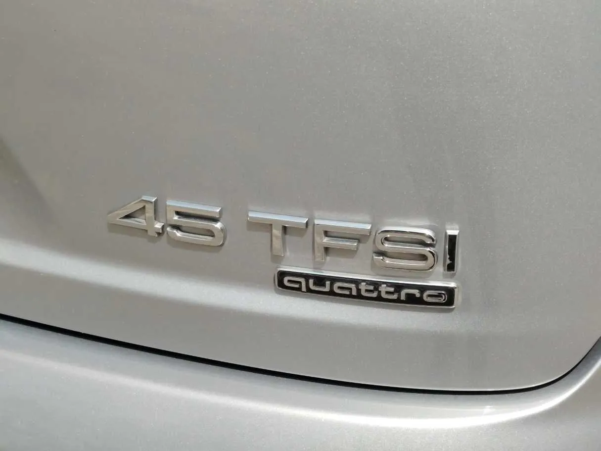 Car image 34
