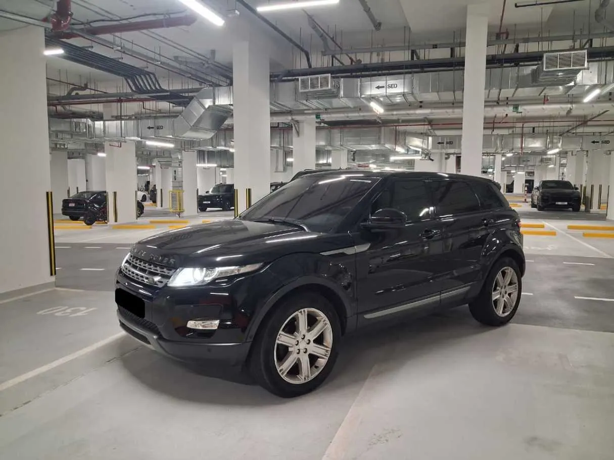 Car image 8