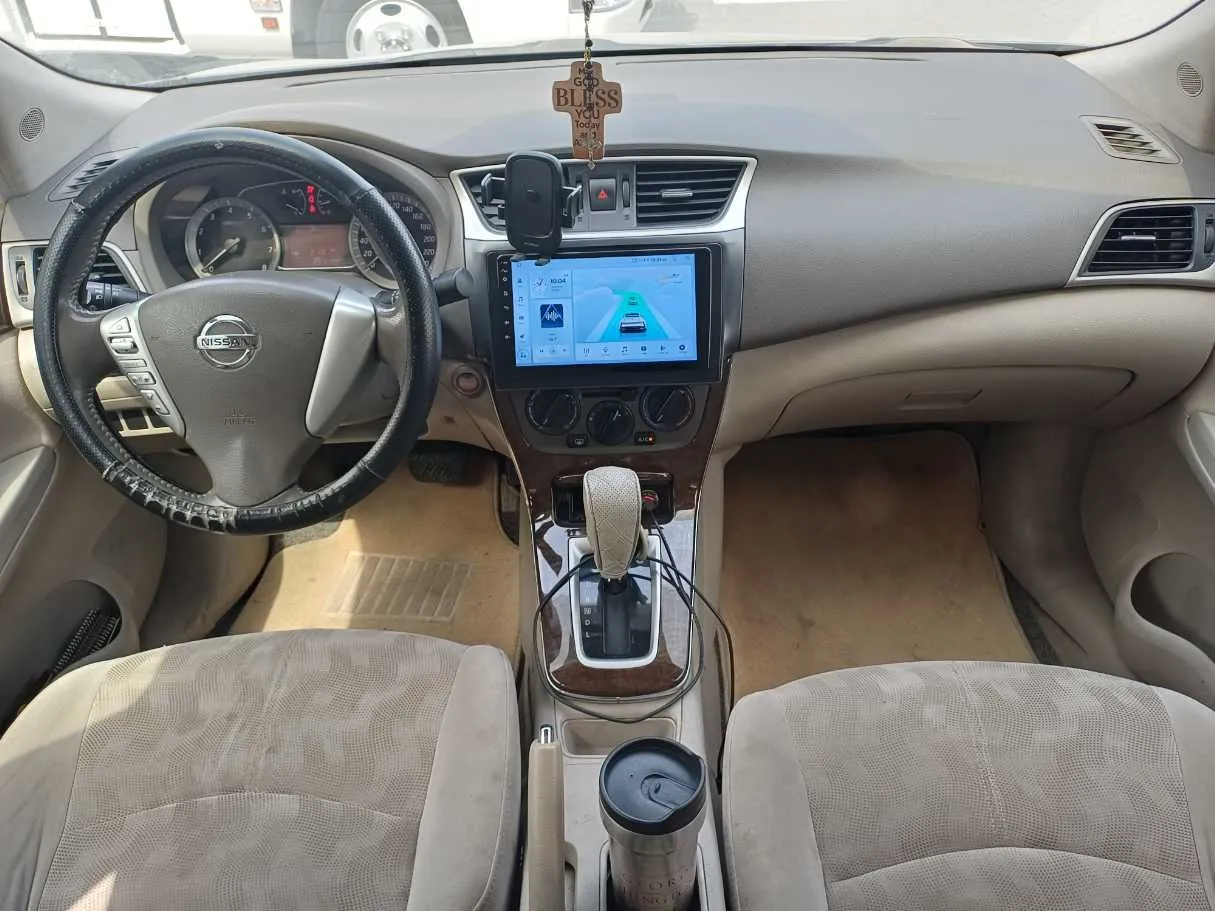 Car image 15