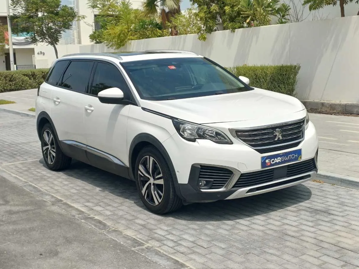 Car image 3