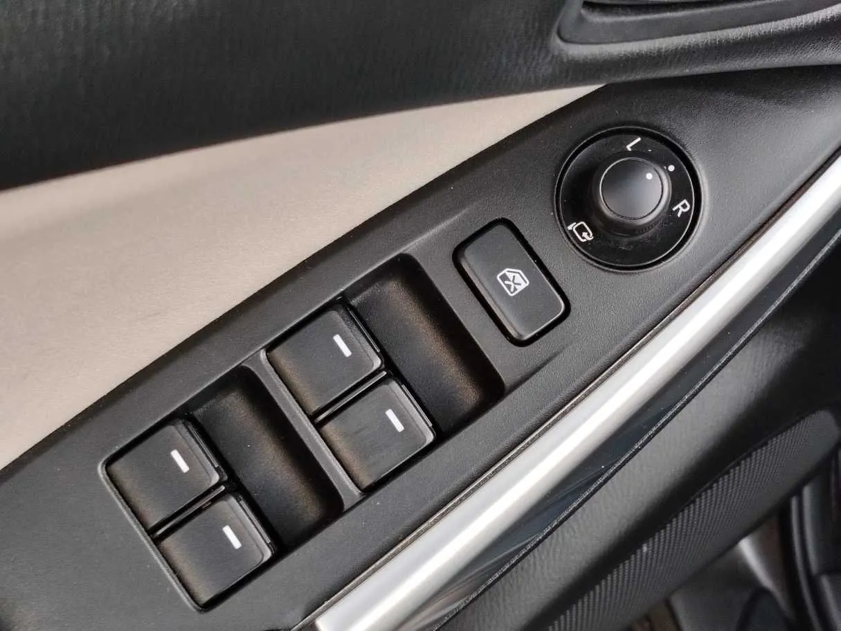 Car image 27