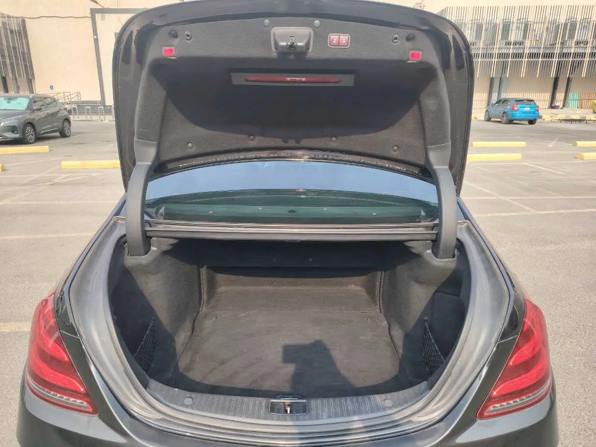 Car image 23