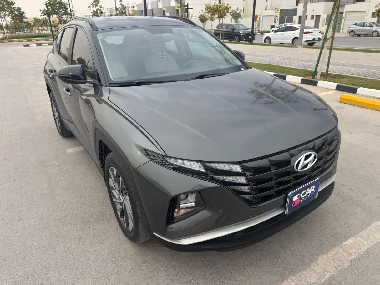 Car image 3