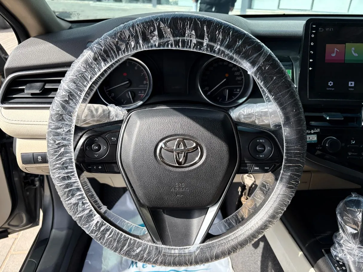 Car image 23
