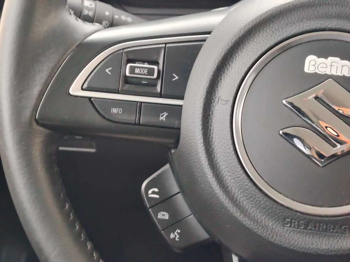 Car image 26