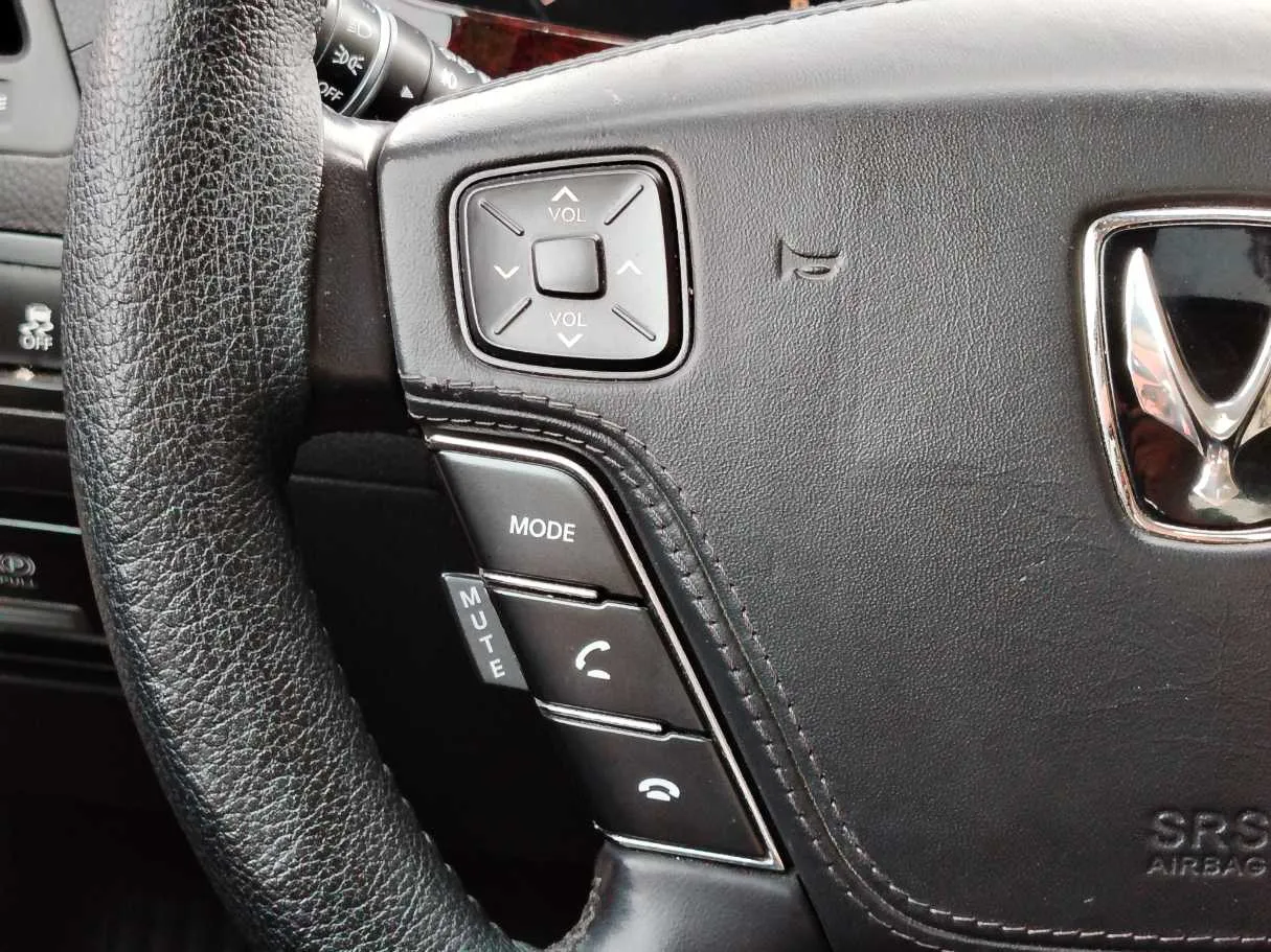Car image 37
