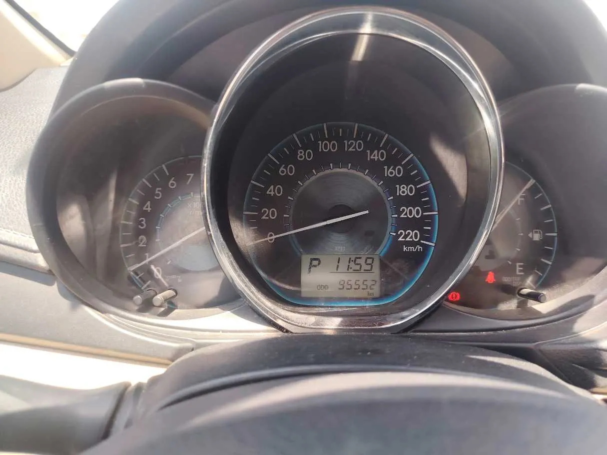 Car image 23