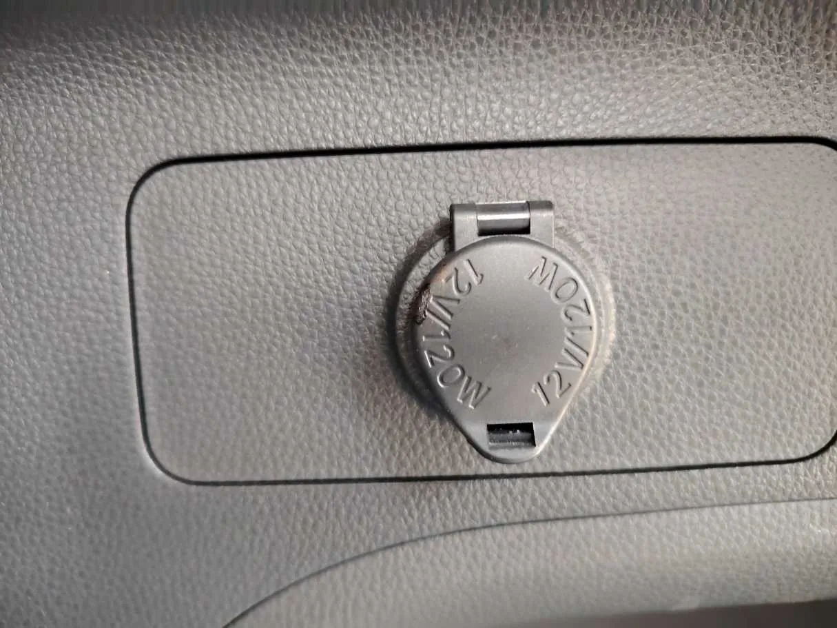 Car image 35