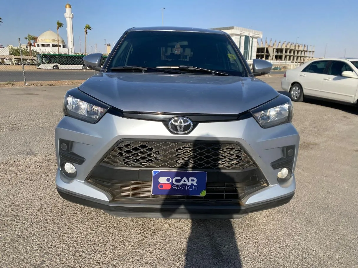 Car image 2