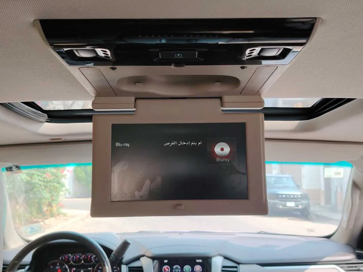 Car image 30
