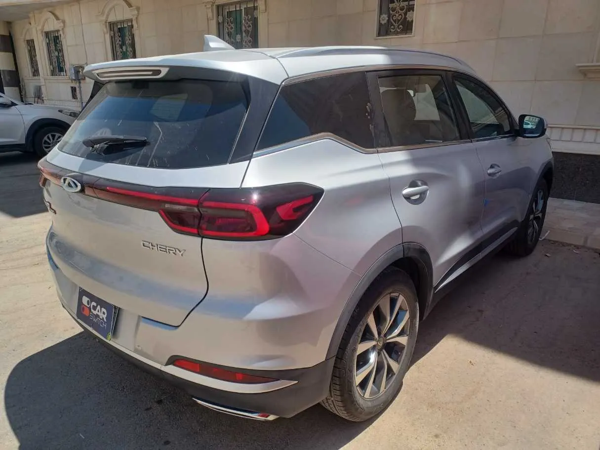 Car image 6