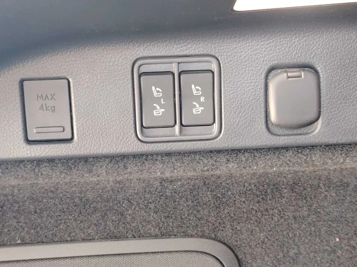 Car image 39