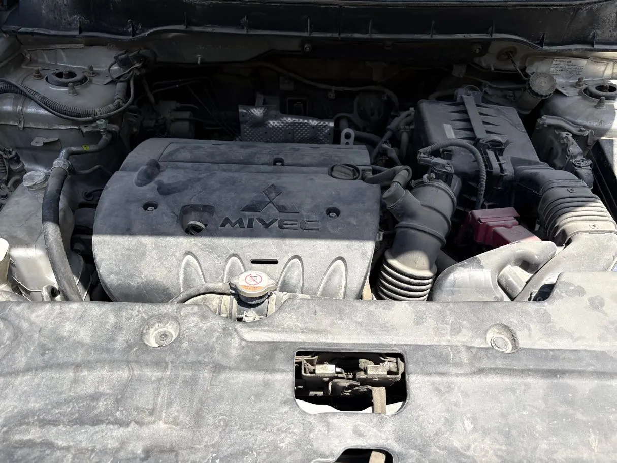 Car image 24
