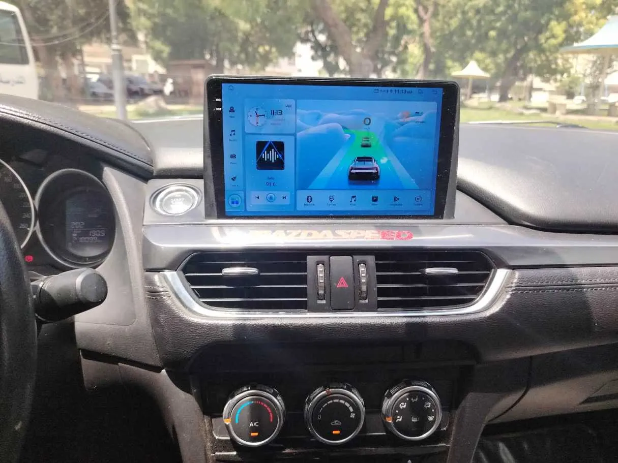 Car image 26