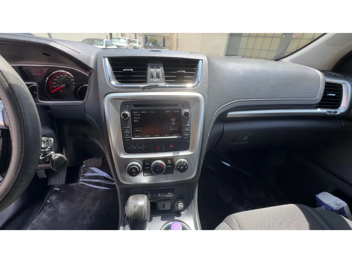 Car image 16